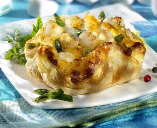 Sint-Jakobskorfje met groene asperge